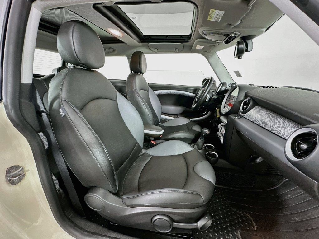Used 2010 MINI Cooper S FWD image 27