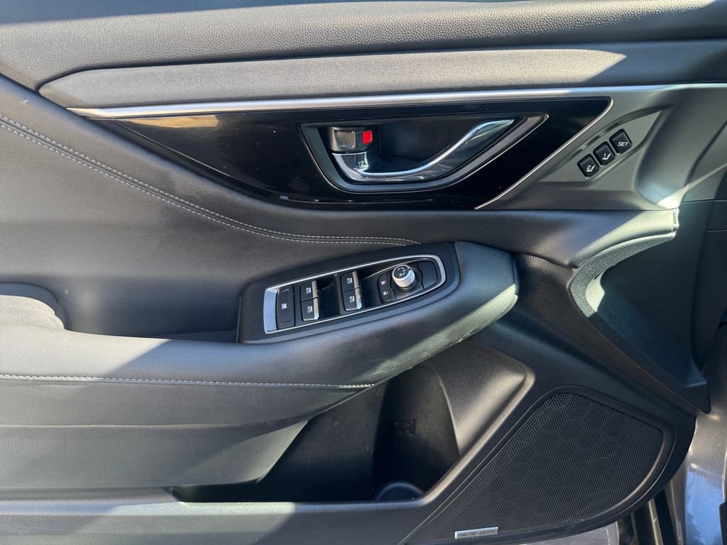 Used 2022 Subaru Outback Limited image 17