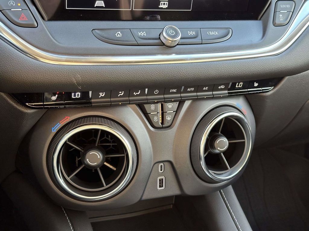 New 2025 Chevrolet Blazer LT w/ Midnight/Sport Edition AWD/4WD image 6