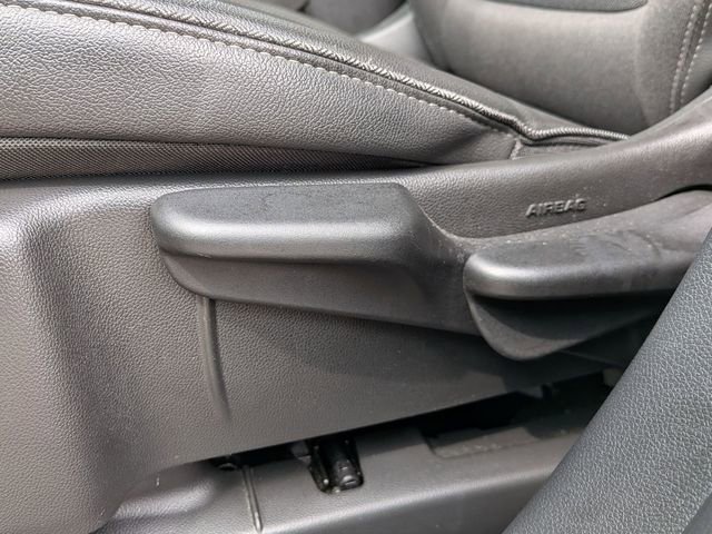 Used 2025 Buick Encore GX Preferred AWD/4WD image 13