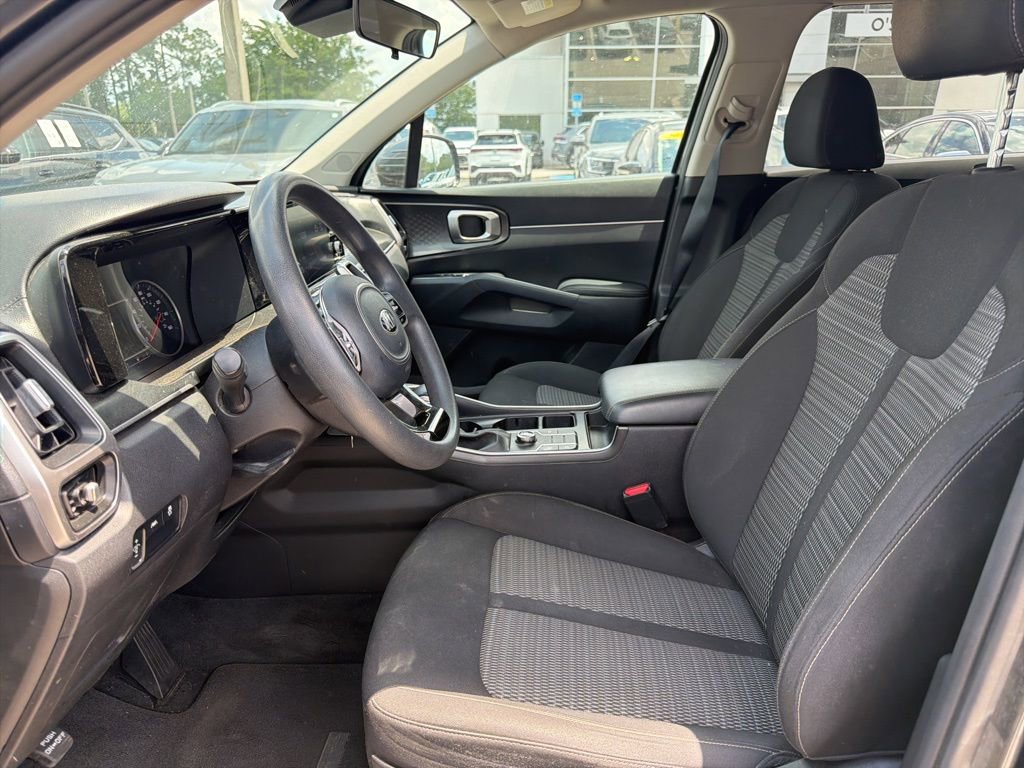 Used 2021 Kia Sorento LX FWD image 2