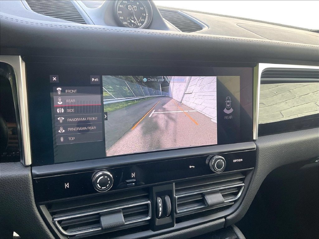 Certified 2023 Porsche Macan Turbo AWD/4WD image 26