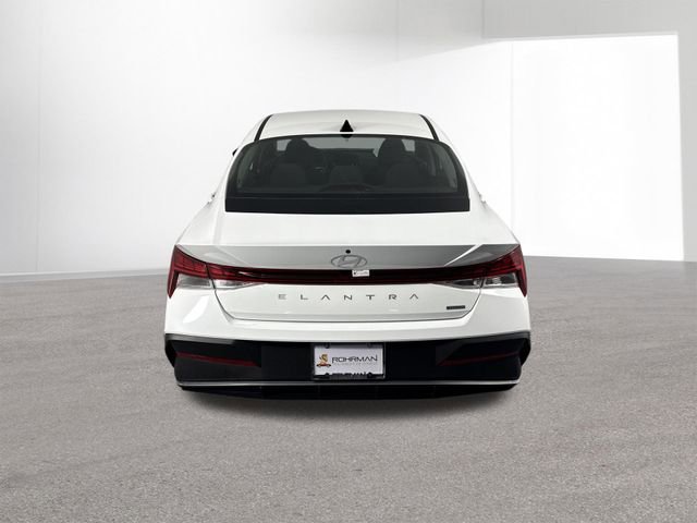 Used 2025 Hyundai Elantra Hybrid FWD image 41