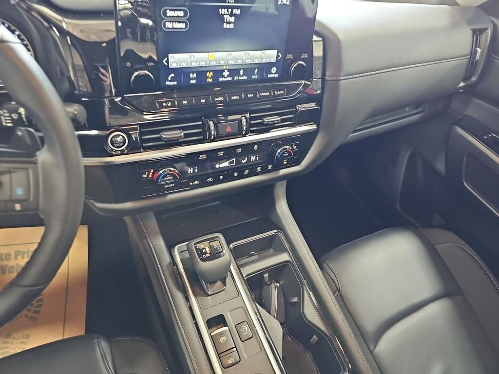 Certified 2024 Nissan Pathfinder SL image 9