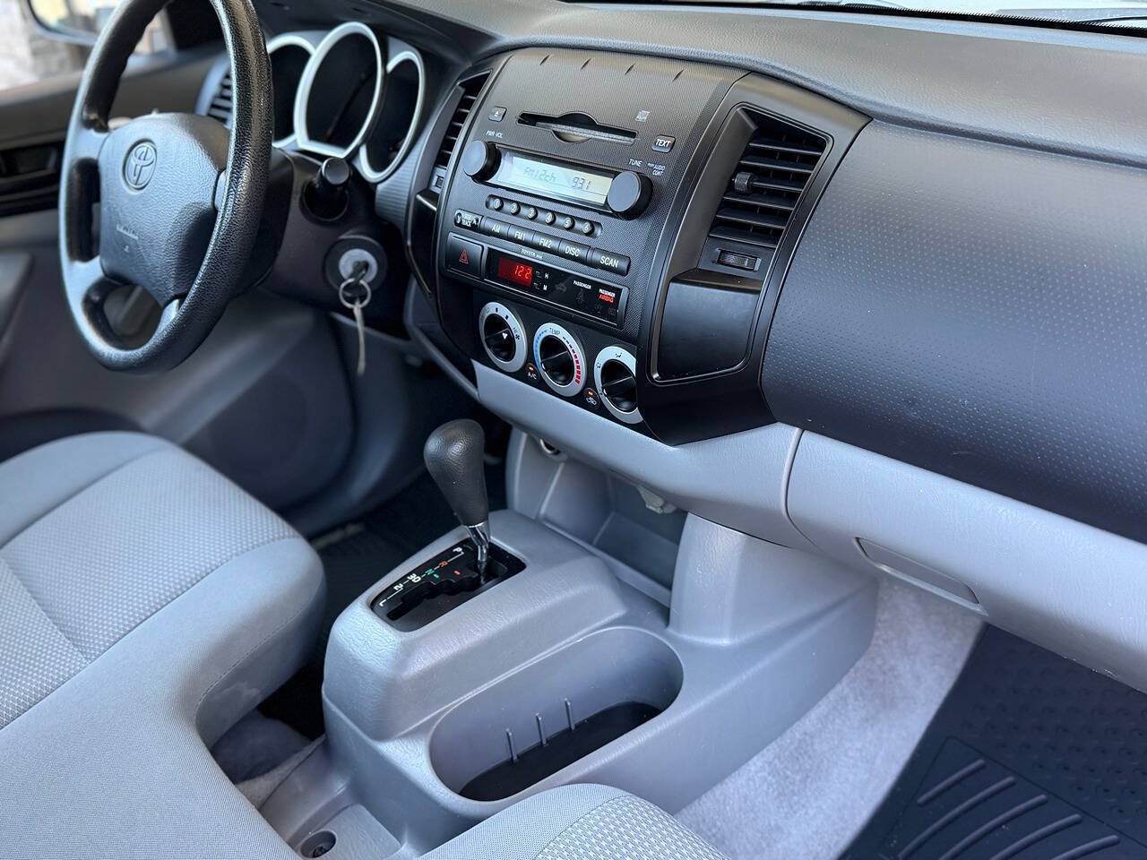 Used 2008 Toyota Tacoma 2WD Regular Cab image 28