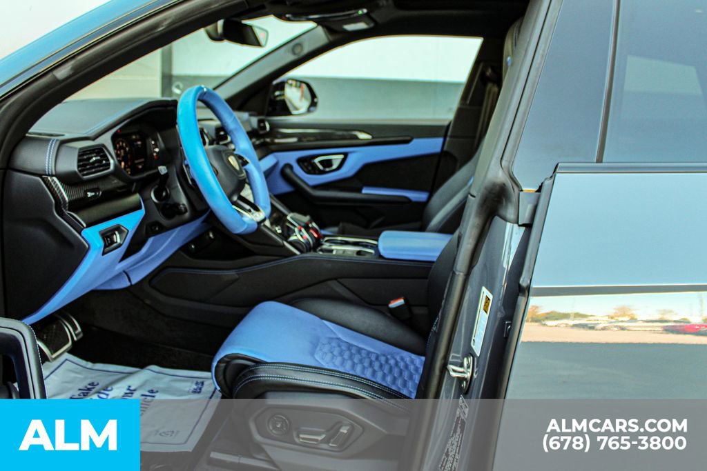 Used 2022 Lamborghini Urus image 16