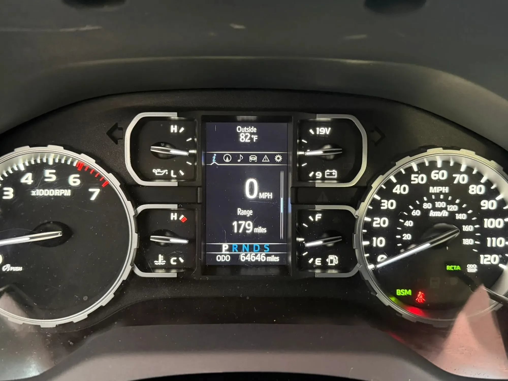Used 2021 Toyota Tundra Limited w/ Limited Premium Package AWD/4WD image 20
