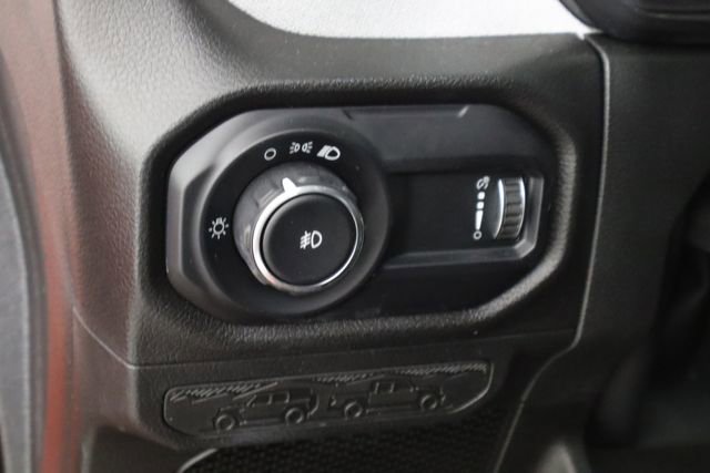 Used 2025 Jeep Wrangler Sport AWD/4WD image 22