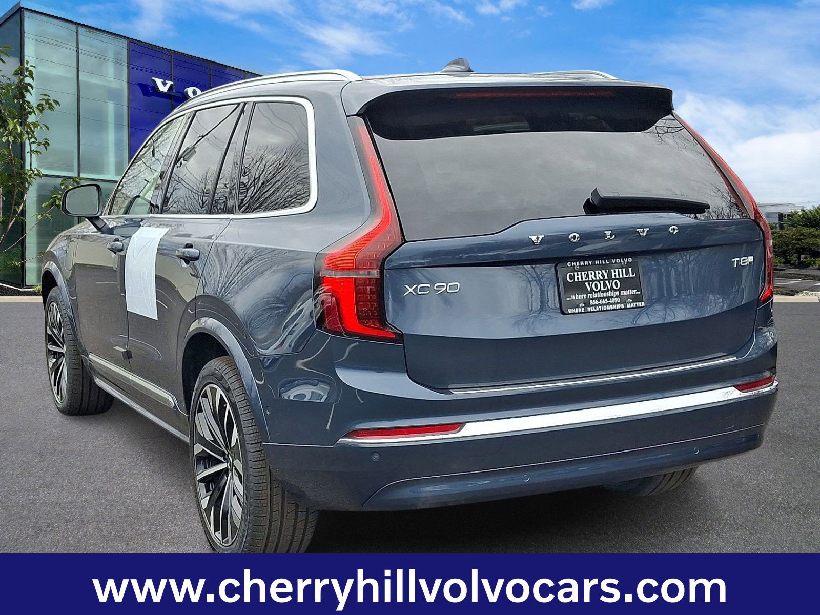 New 2026 Volvo XC90 T8 Ultra w/ Protection Package Premier image 3