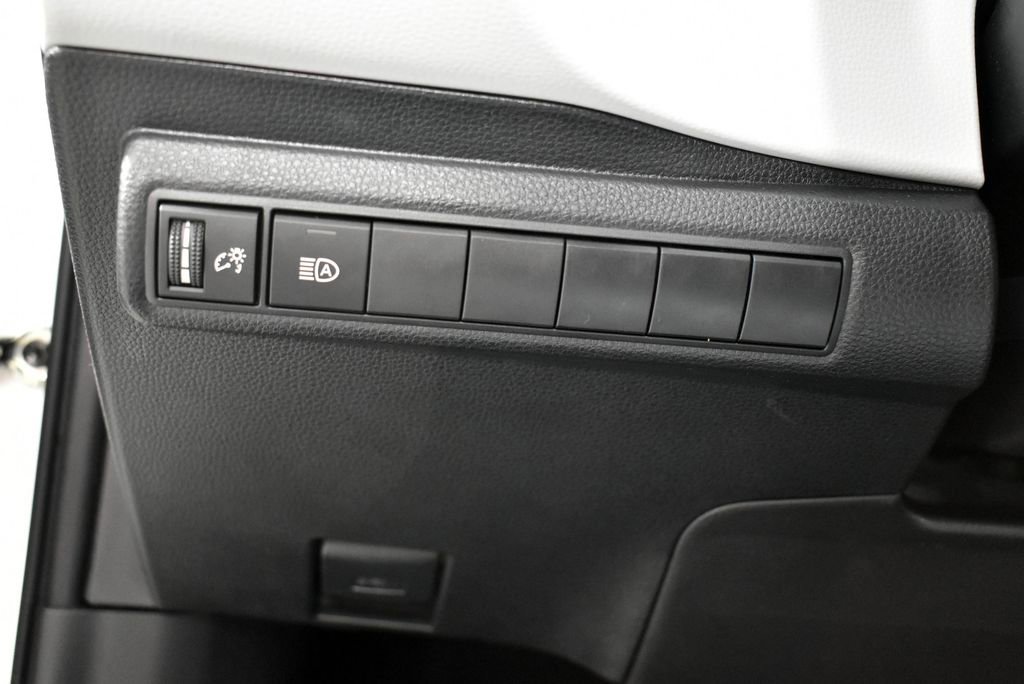Used 2025 Toyota Corolla XSE image 11