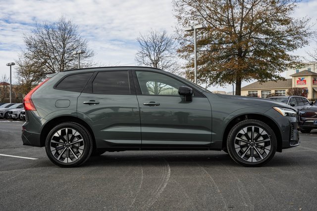 New 2026 Volvo XC60 B5 Plus w/ Protection Package Premier image 3