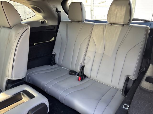 Used 2023 Acura MDX SH-AWD w/ Advance Package image 6