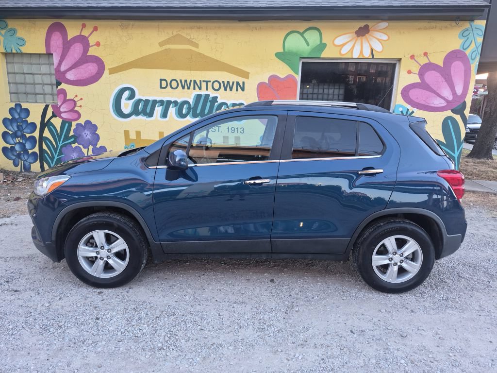 Used 2019 Chevrolet Trax LT w/ LT Convenience Package AWD/4WD image 2