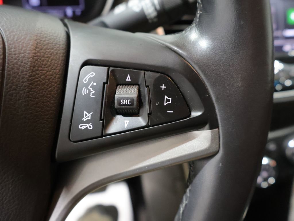 Used 2021 Chevrolet Trax LT w/ Redline Edition AWD/4WD image 35