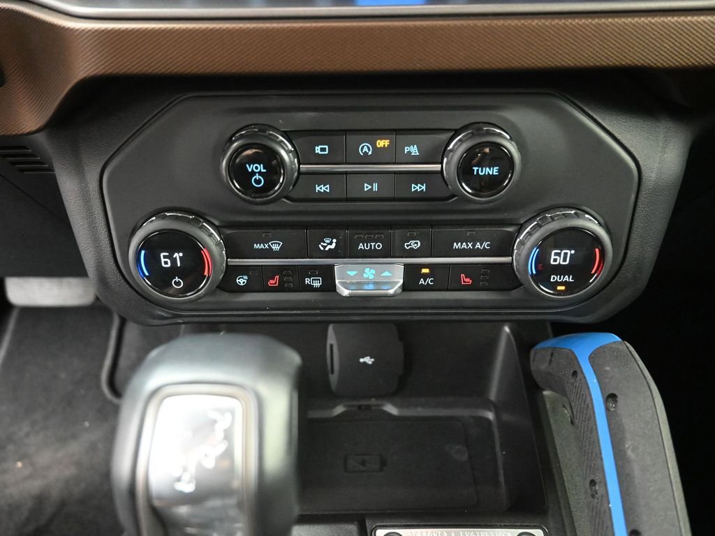 Used 2023 Ford Bronco Outer Banks image 9