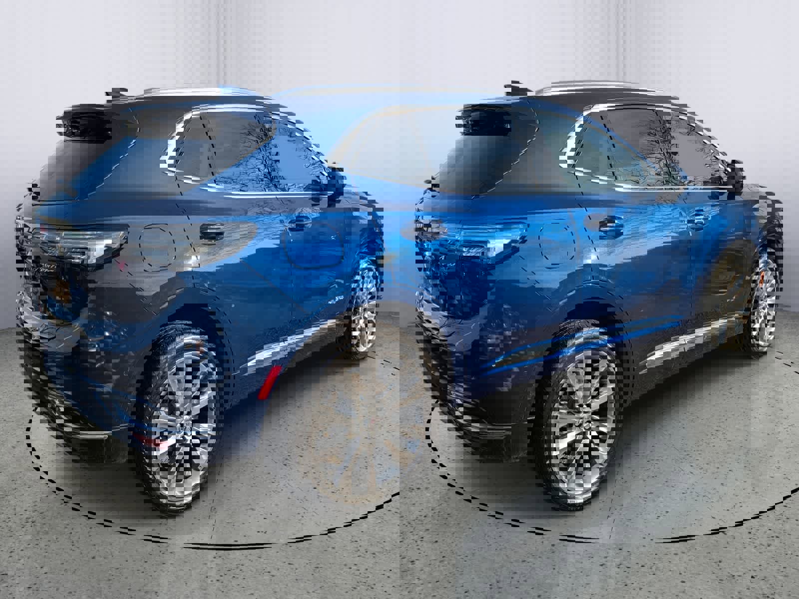 Certified 2022 Buick Envision Avenir w/ Technology Package II image 3