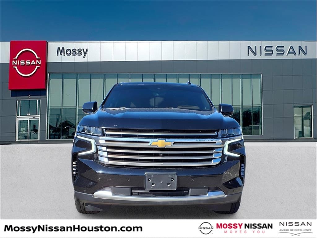 Used 2021 Chevrolet Suburban High Country w/ Premium Package image 2