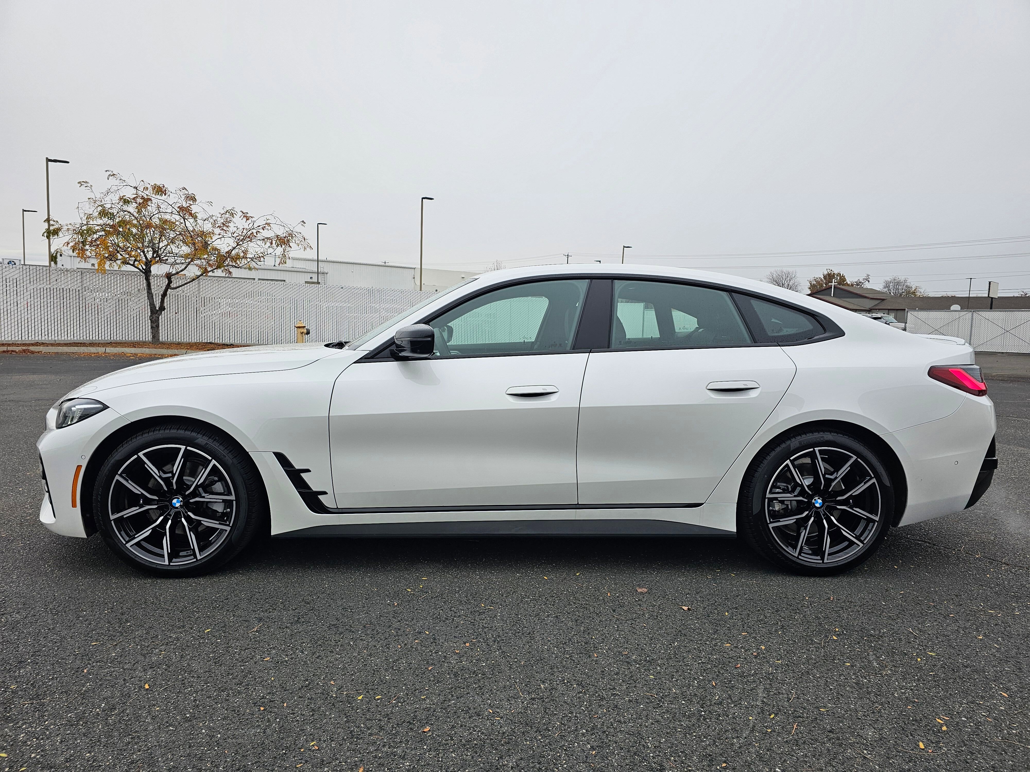 Certified 2025 BMW 430i xDrive w/ M Sport Package image 3