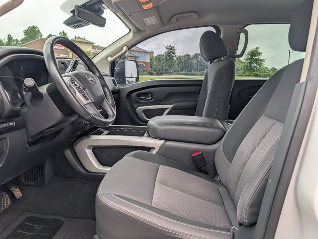 Used 2024 Nissan Titan SV w/ SV Convenience Package AWD/4WD image 34