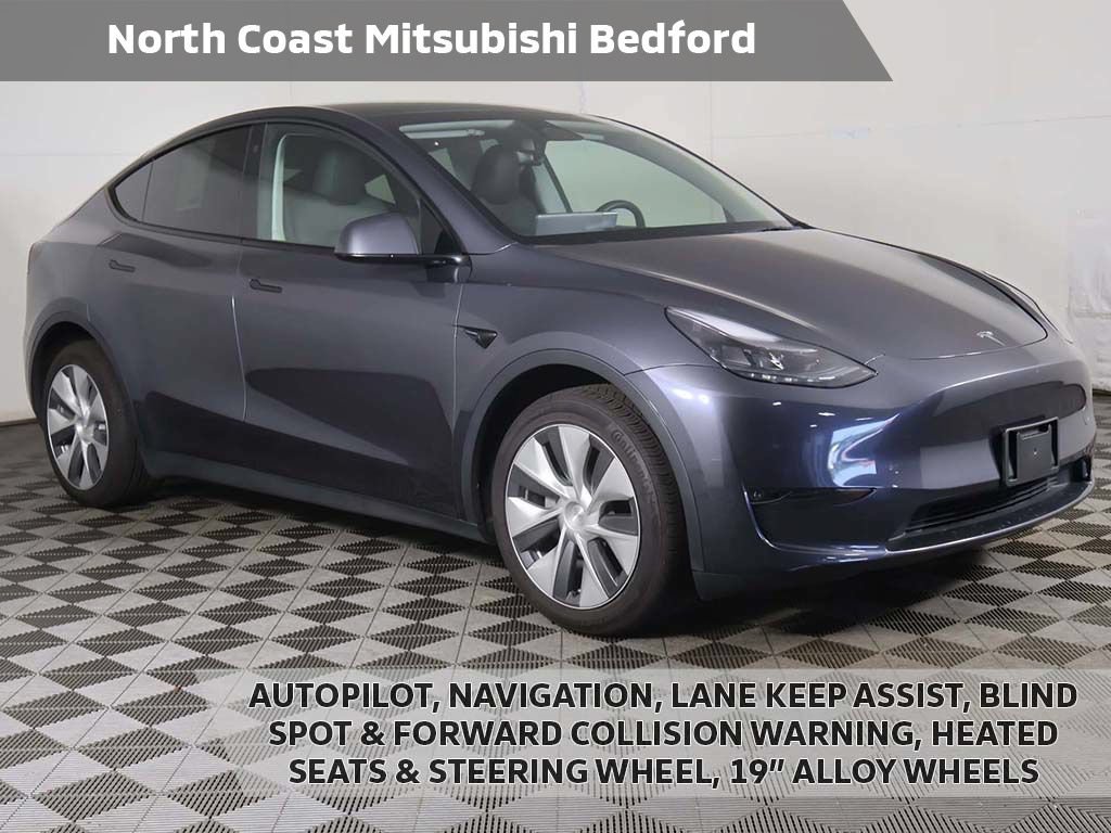 Used 2023 Tesla Model Y Long Range AWD/4WD image 1