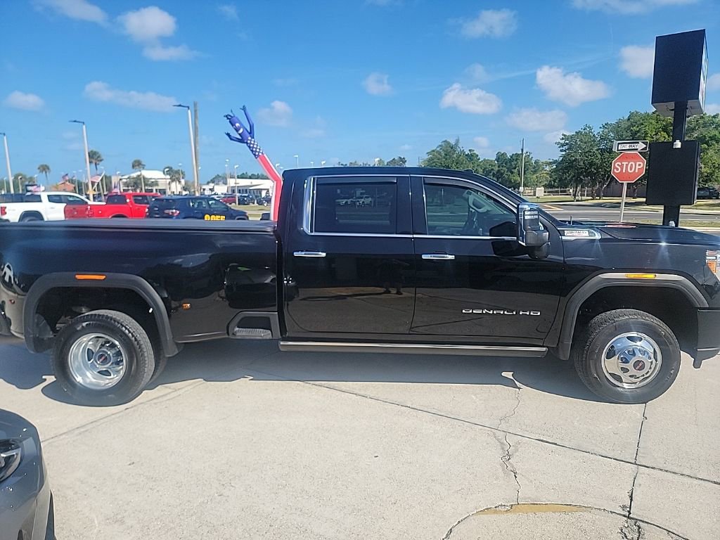 Used 2023 GMC Sierra 3500 Denali w/ Denali Ultimate Package image 6