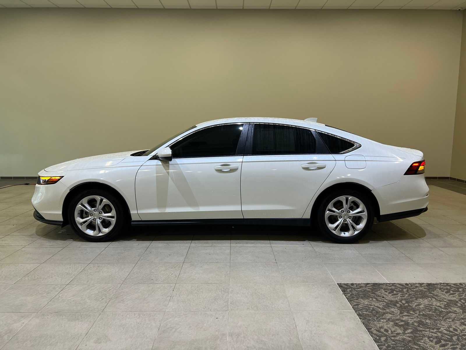 Used 2023 Honda Accord LX image 3