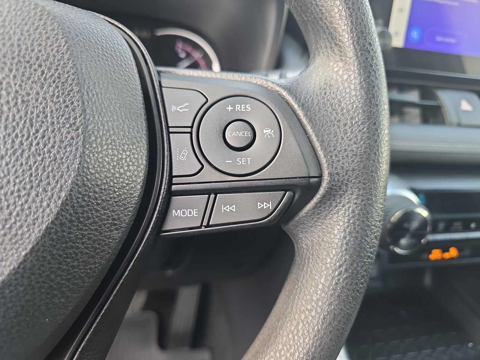 Used 2023 Toyota RAV4 XLE image 23