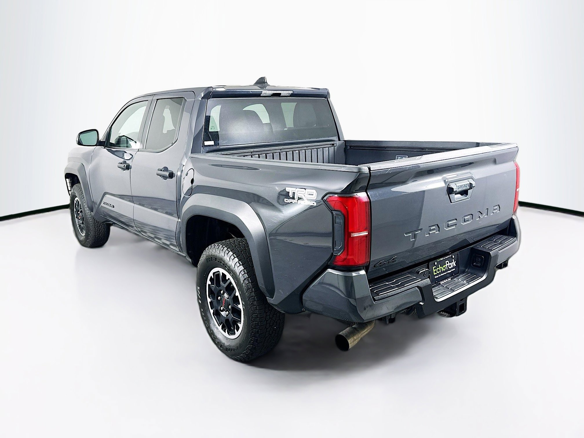 Used 2024 Toyota Tacoma TRD Off-Road AWD/4WD image 5