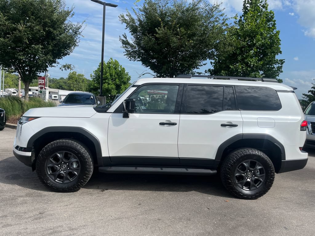 Used 2024 Lexus GX 550 AWD/4WD image 4