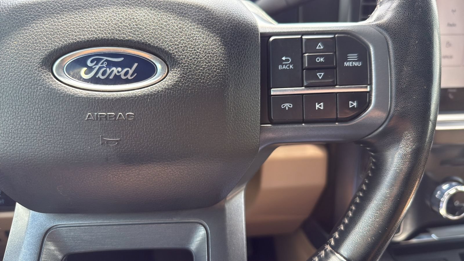 Certified 2024 Ford F450 Lariat w/ Lariat Ultimate Package AWD/4WD image 15