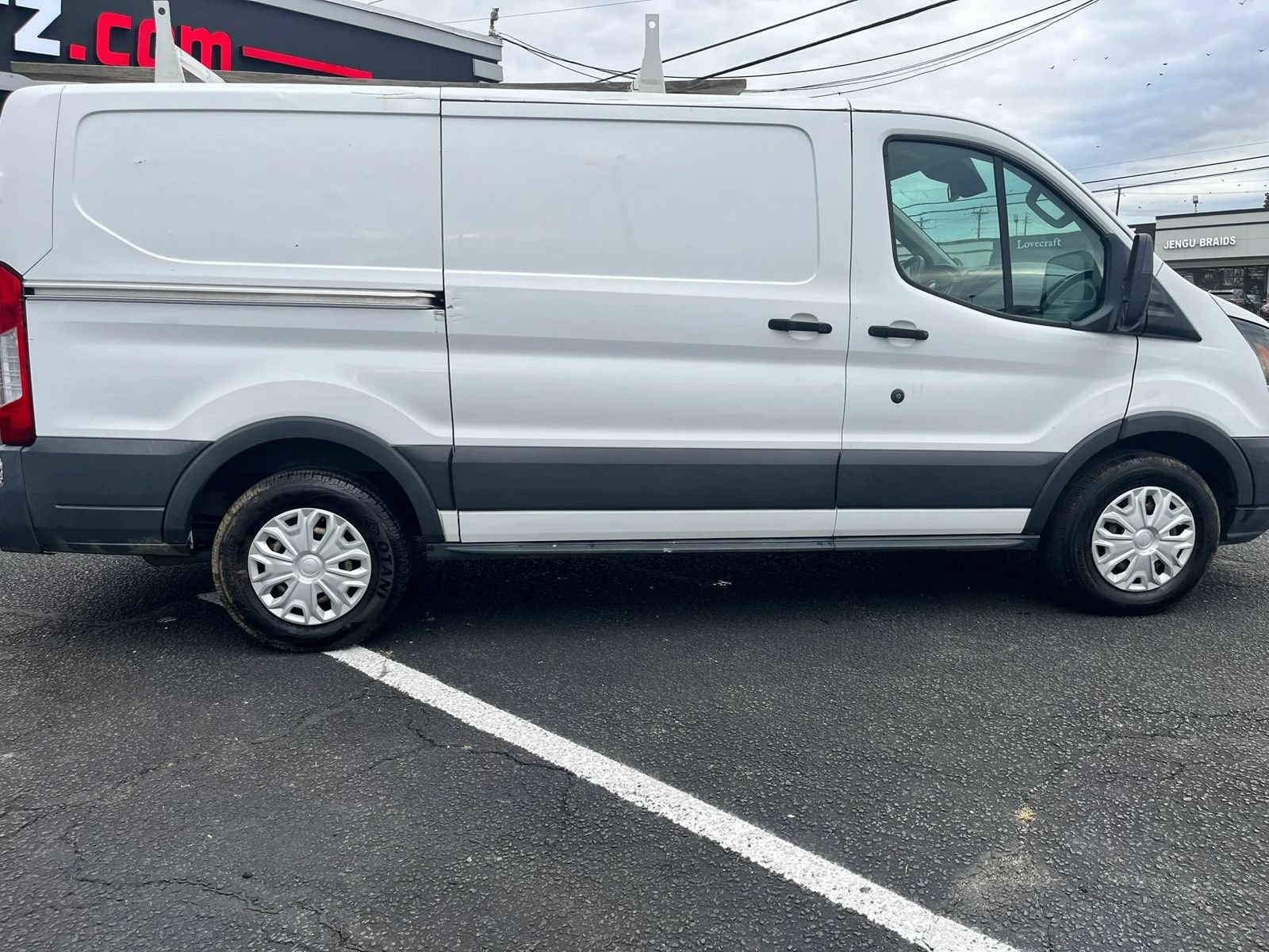 Used 2016 Ford Transit 150 130 Low Roof RWD image 5