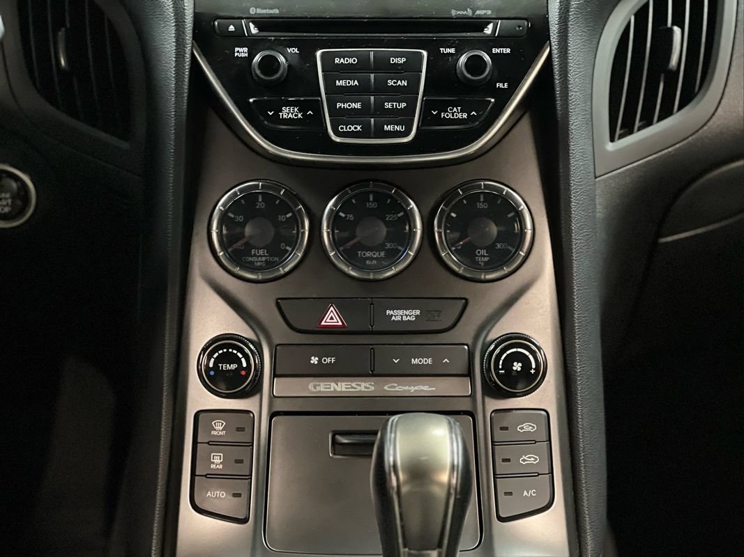 Used 2016 Hyundai Genesis 3.8 RWD image 21