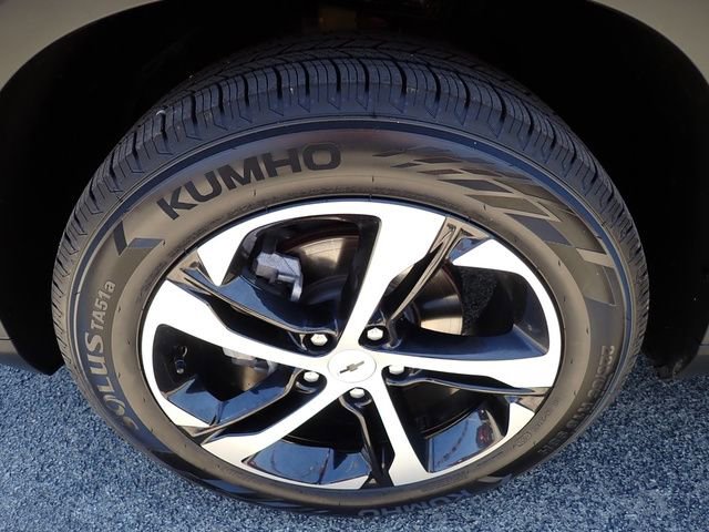 Used 2024 Chevrolet Trax RS w/ Sunroof Package FWD image 12