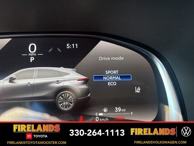 Used 2023 Toyota Venza Limited image 26