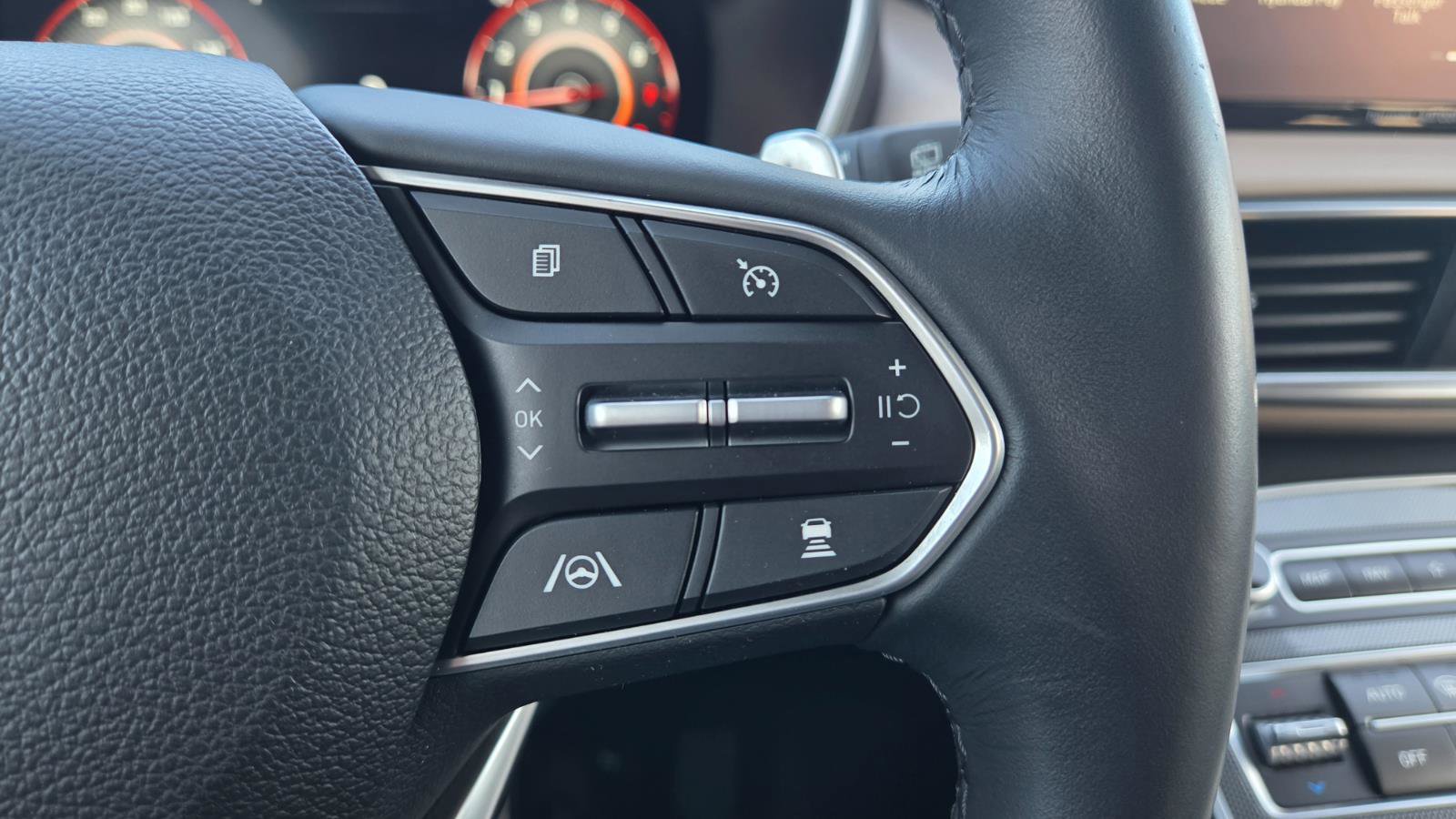 Used 2023 Hyundai Santa Fe SEL w/ Premium Package image 25