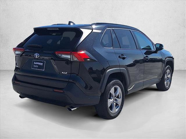 Used 2025 Toyota RAV4 XLE FWD image 5