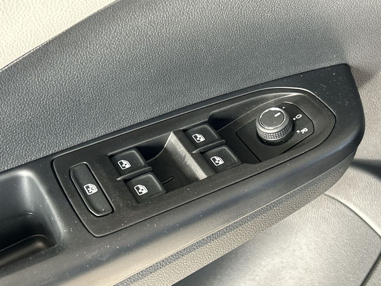 New 2026 Volkswagen Taos S FWD image 17