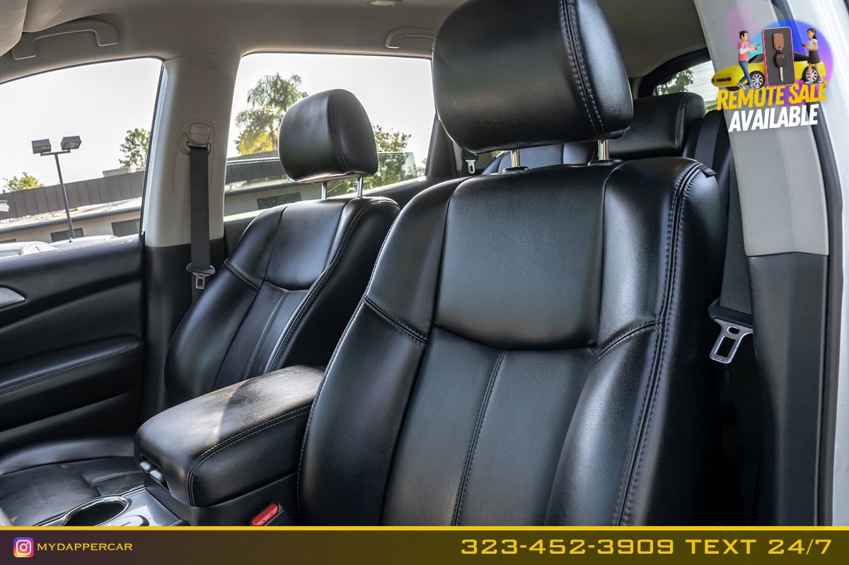 Used 2017 Nissan Pathfinder SL w/ SL Tech Package image 11