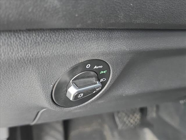 Used 2022 Volkswagen Jetta SE w/ Panoramic Sunroof Package FWD image 10