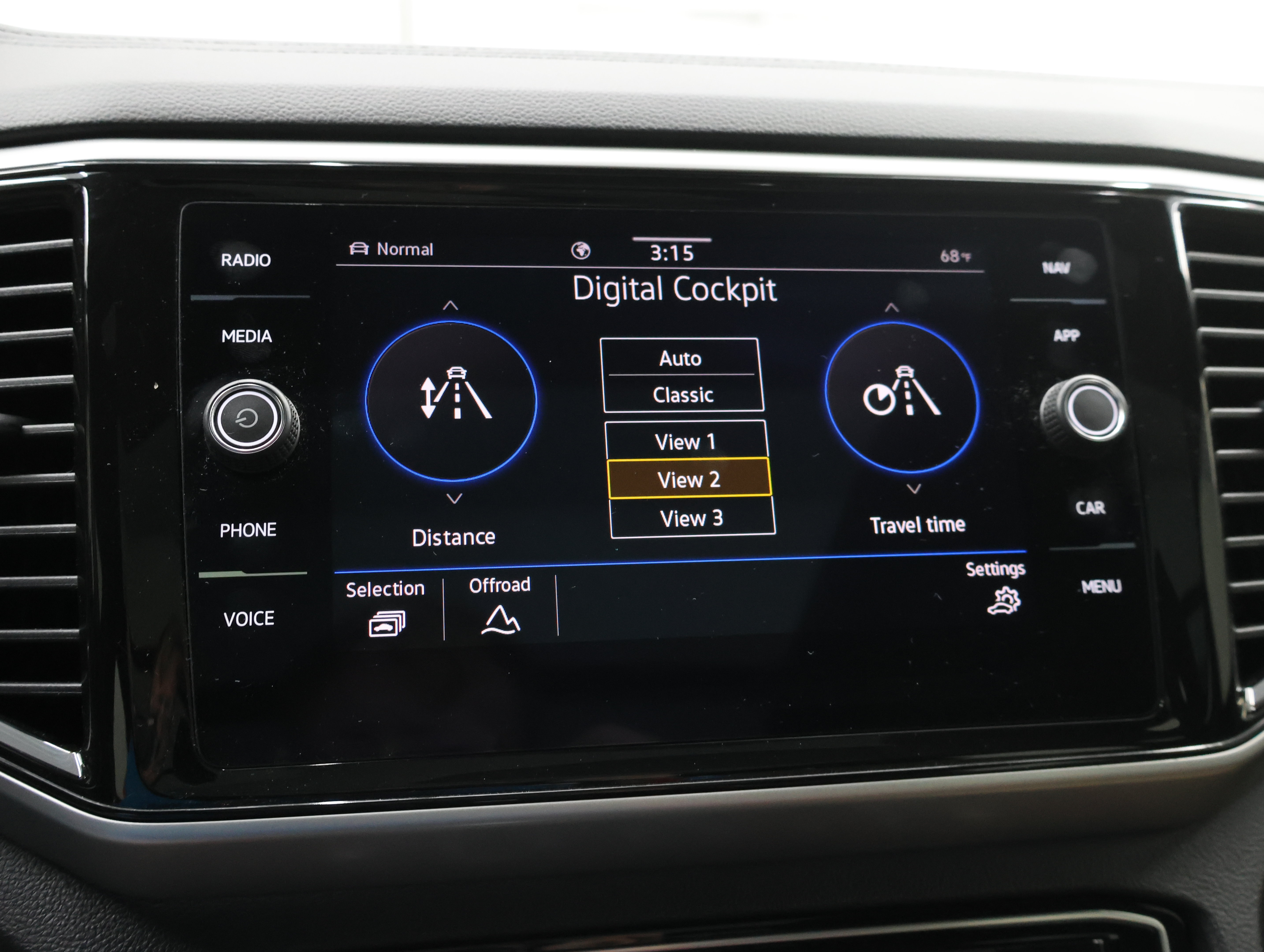 Used 2023 Volkswagen Atlas Cross Sport SEL R-Line AWD/4WD image 58