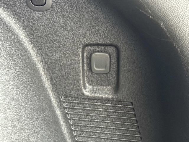 Used 2025 Chevrolet Blazer RS image 23