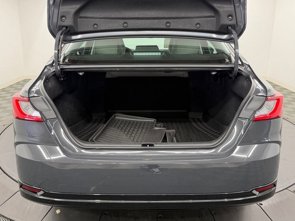 Used 2026 Toyota Camry XLE FWD image 15