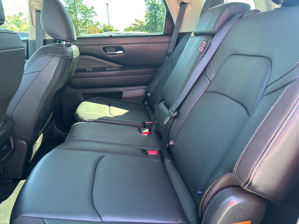 Certified 2025 Nissan Pathfinder SL AWD/4WD image 20