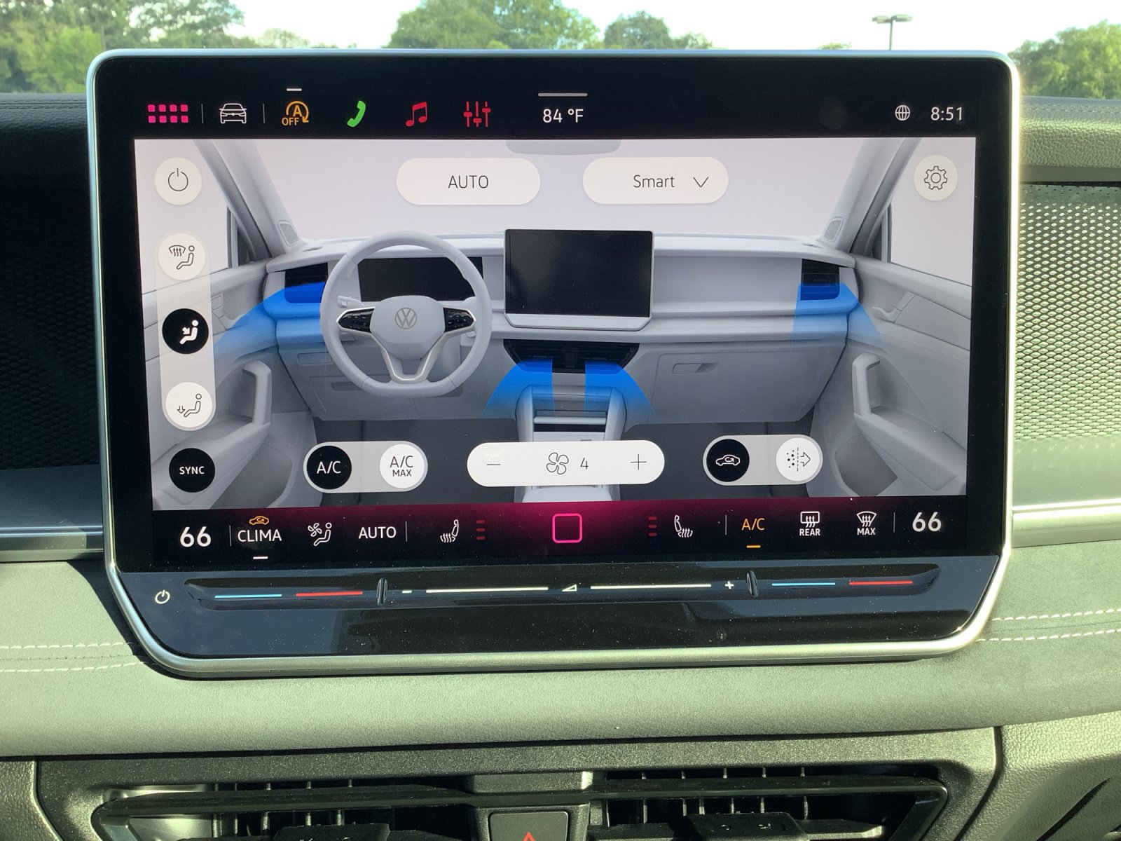 New 2026 Volkswagen Tiguan SE FWD image 17