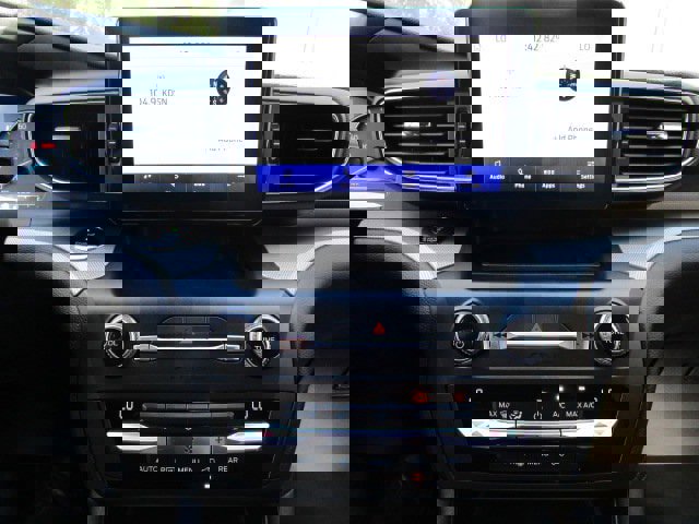 Used 2020 Ford Explorer XLT w/ Equipment Group 202A image 15