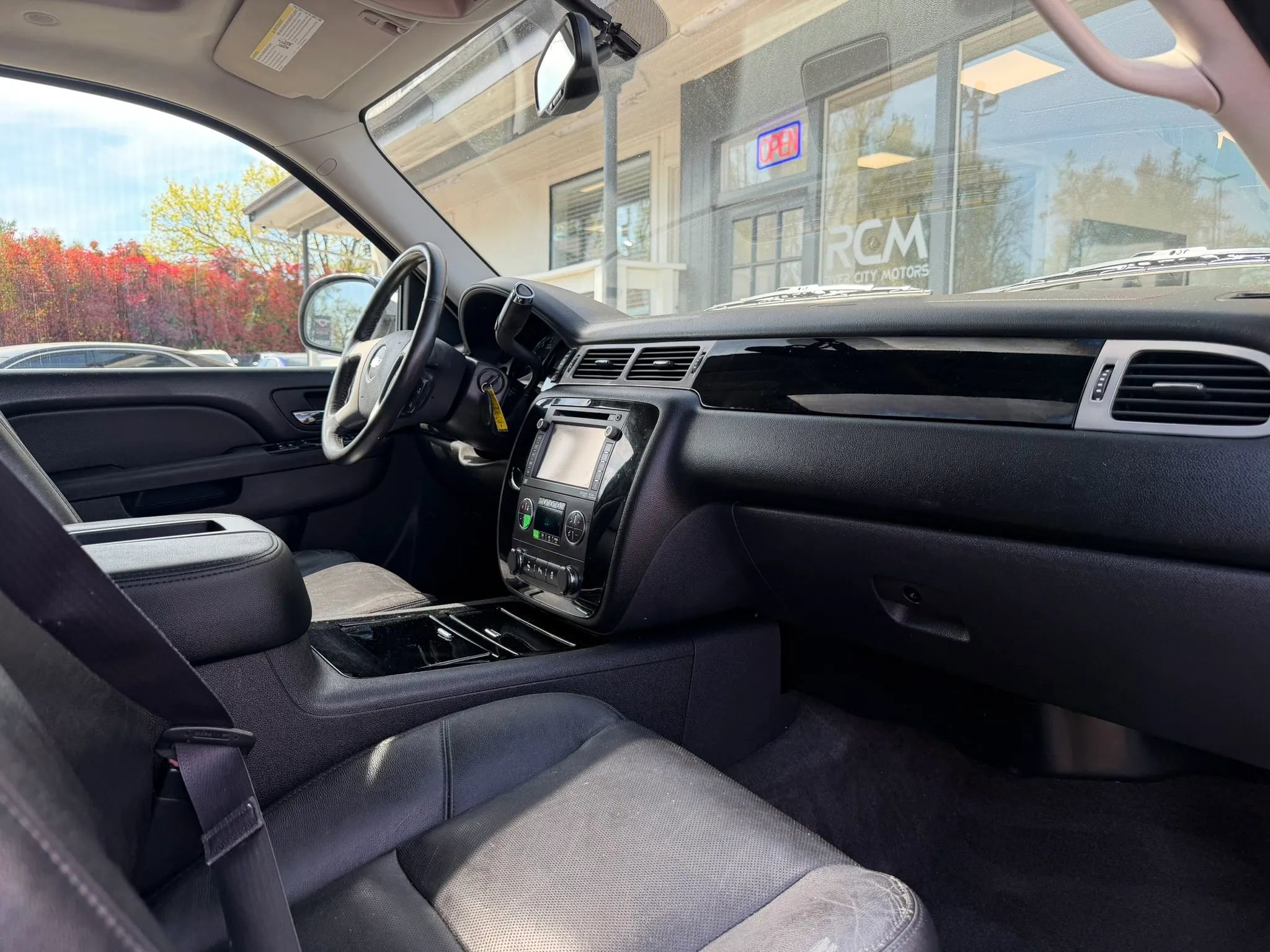 Used 2013 Chevrolet Tahoe LTZ image 23