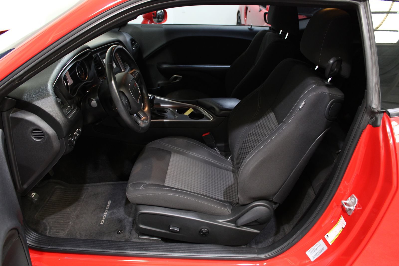 Used 2015 Dodge Challenger R/T w/ Quick Order Package 28B R/T RWD image 19