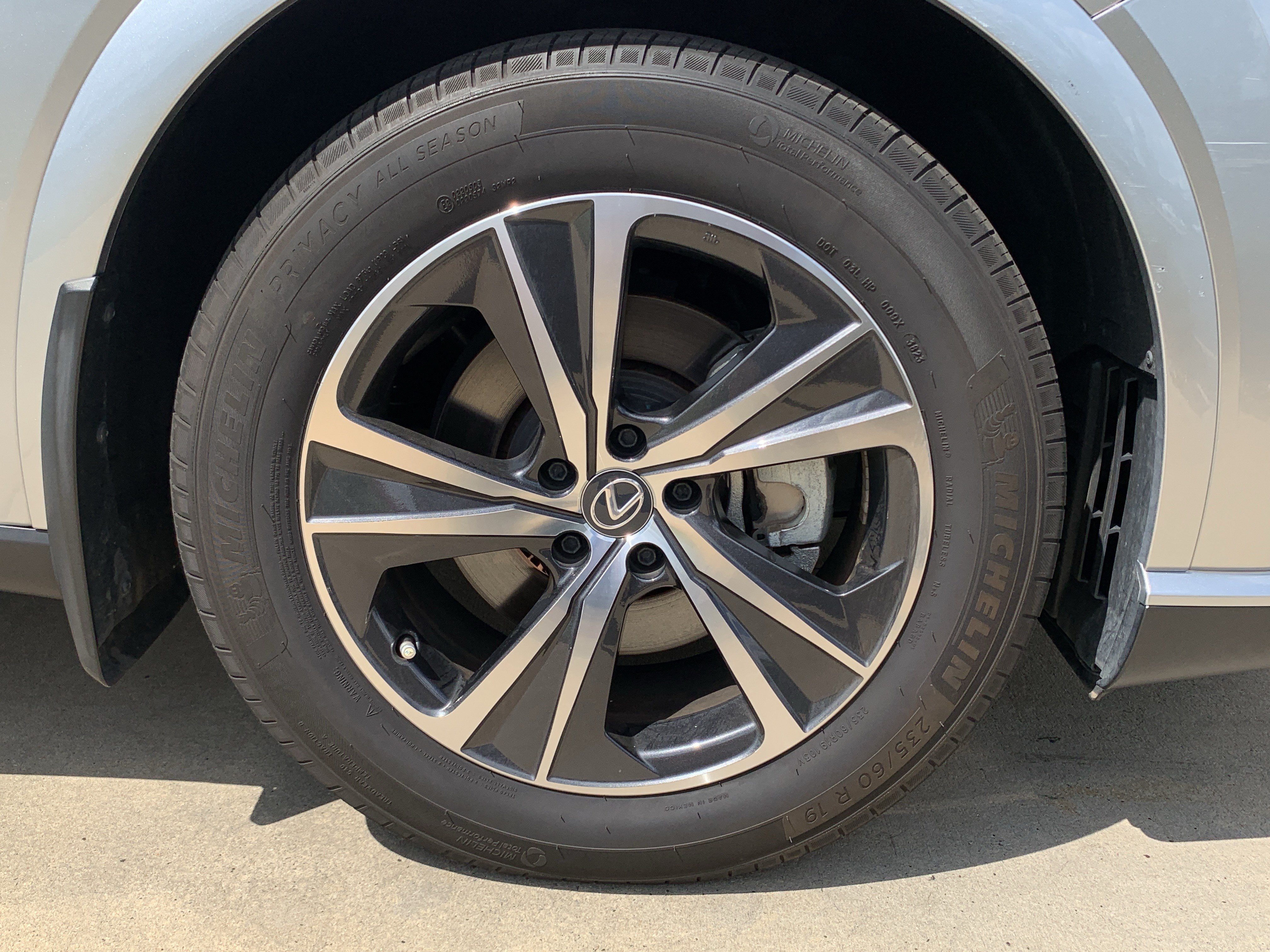 Used 2024 Lexus RX 350h w/ Cold Area Package AWD/4WD image 13