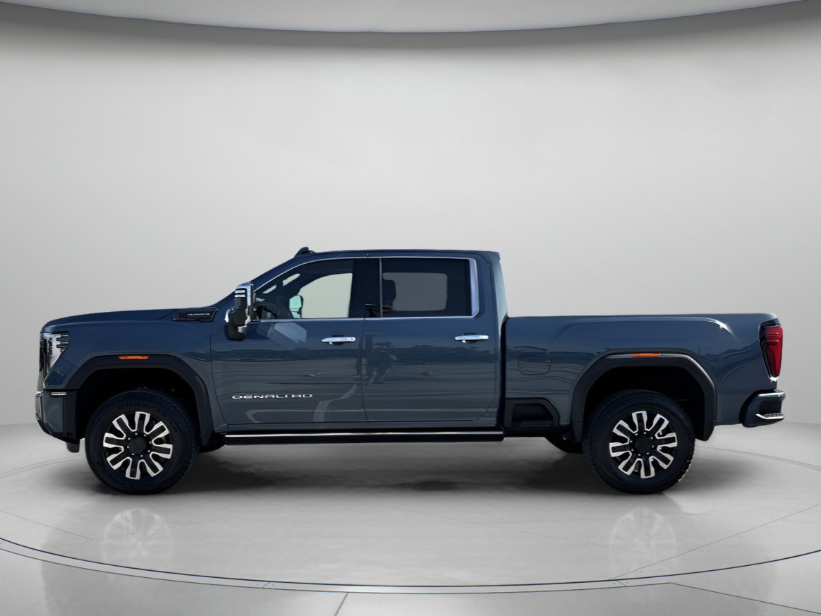 Used 2025 GMC Sierra 2500 Denali Ultimate image 5