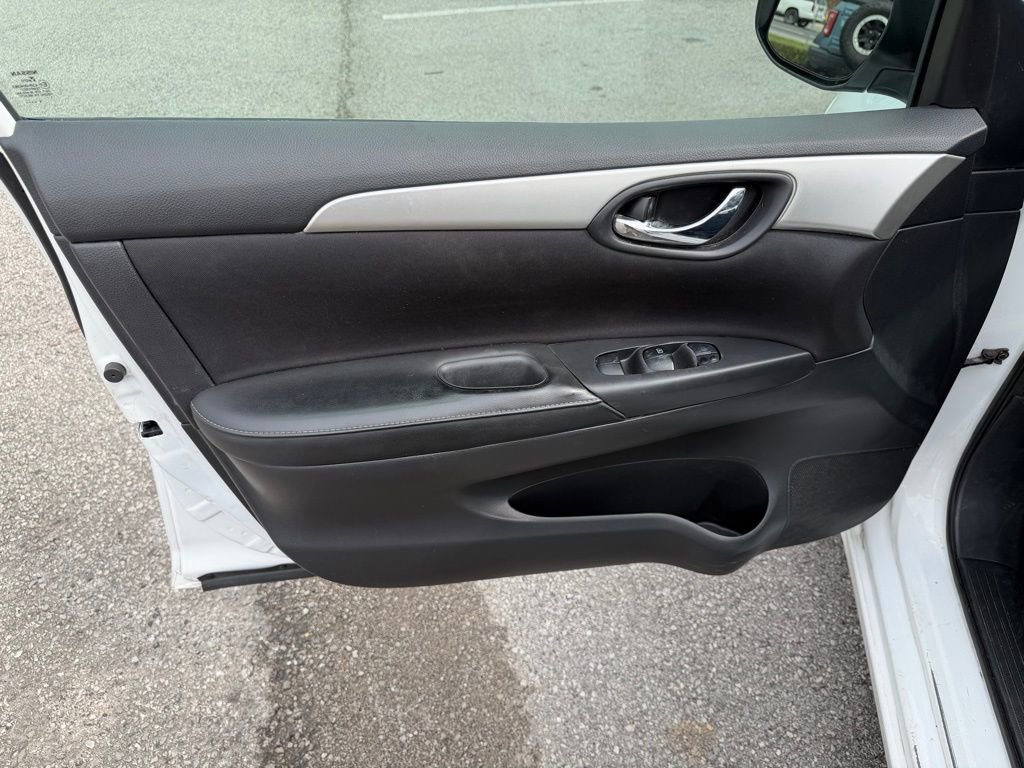 Used 2019 Nissan Sentra S image 13